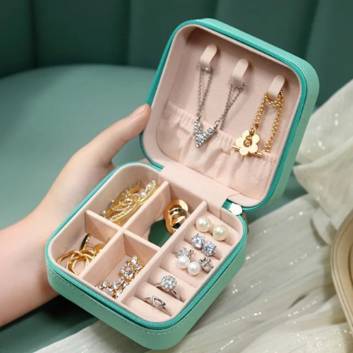 Mini Travel Jewelry Organizer Case – Zip Closure Ring & Earring Storage Box (Random Colors)