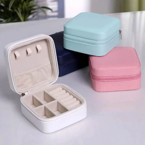 Mini Travel Jewelry Organizer Case – Zip Closure Ring & Earring Storage Box (Random Colors)